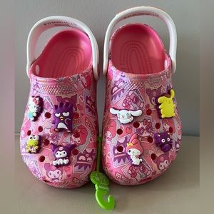NWT Hello Kitty x Crocs Limited Edition Size J1